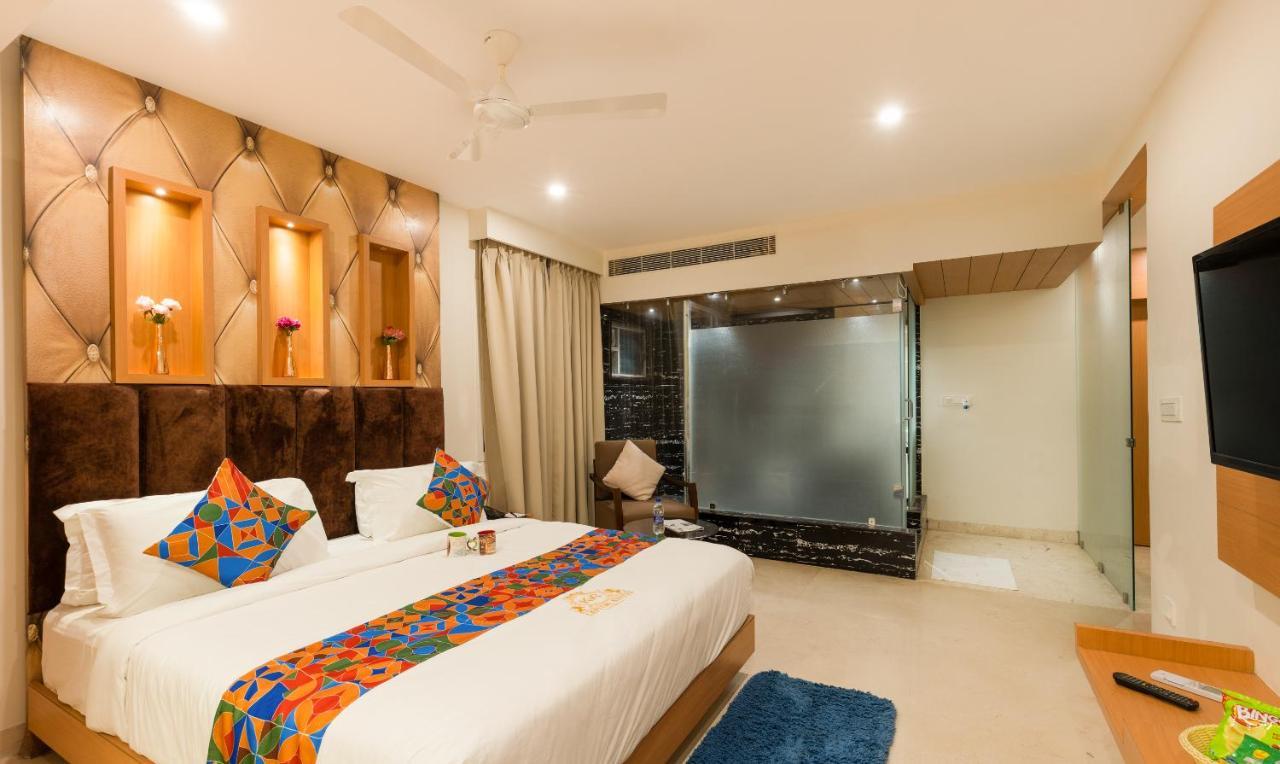 Kvr Capitol Suites Vijayawāda Exterior foto